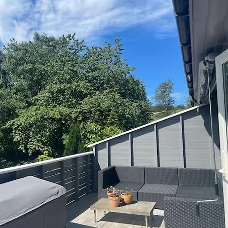 شقة Rekkehus I Naturskjonne Omgivelser